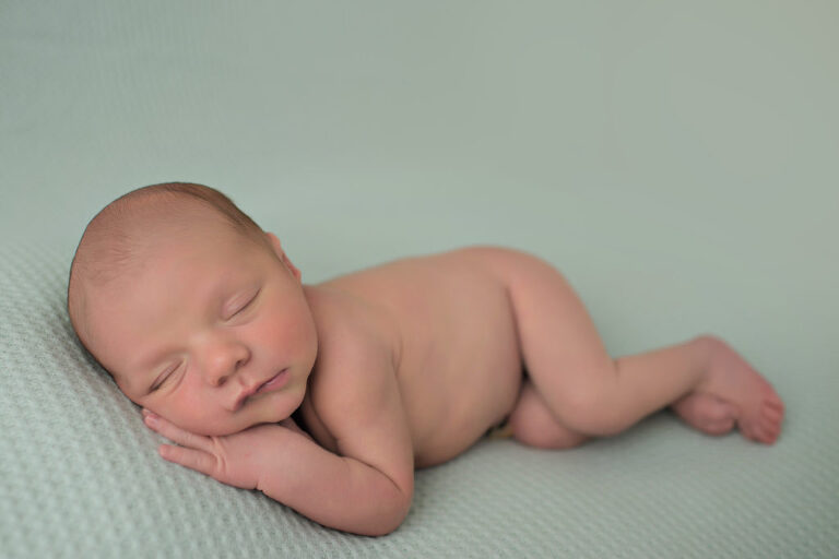 infant photo on blanket